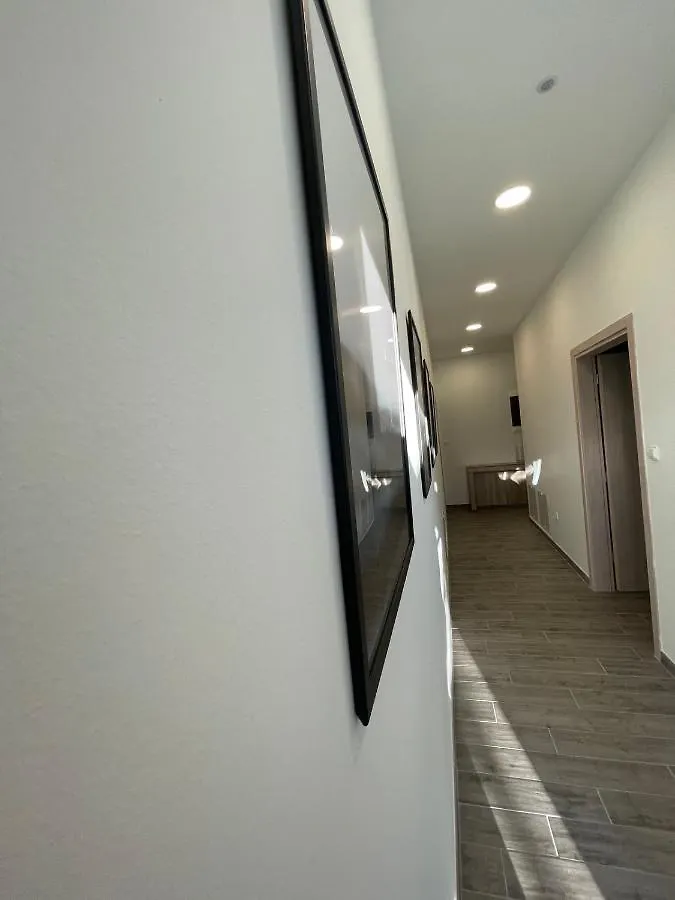 Eantos Studios And Suites Peraía