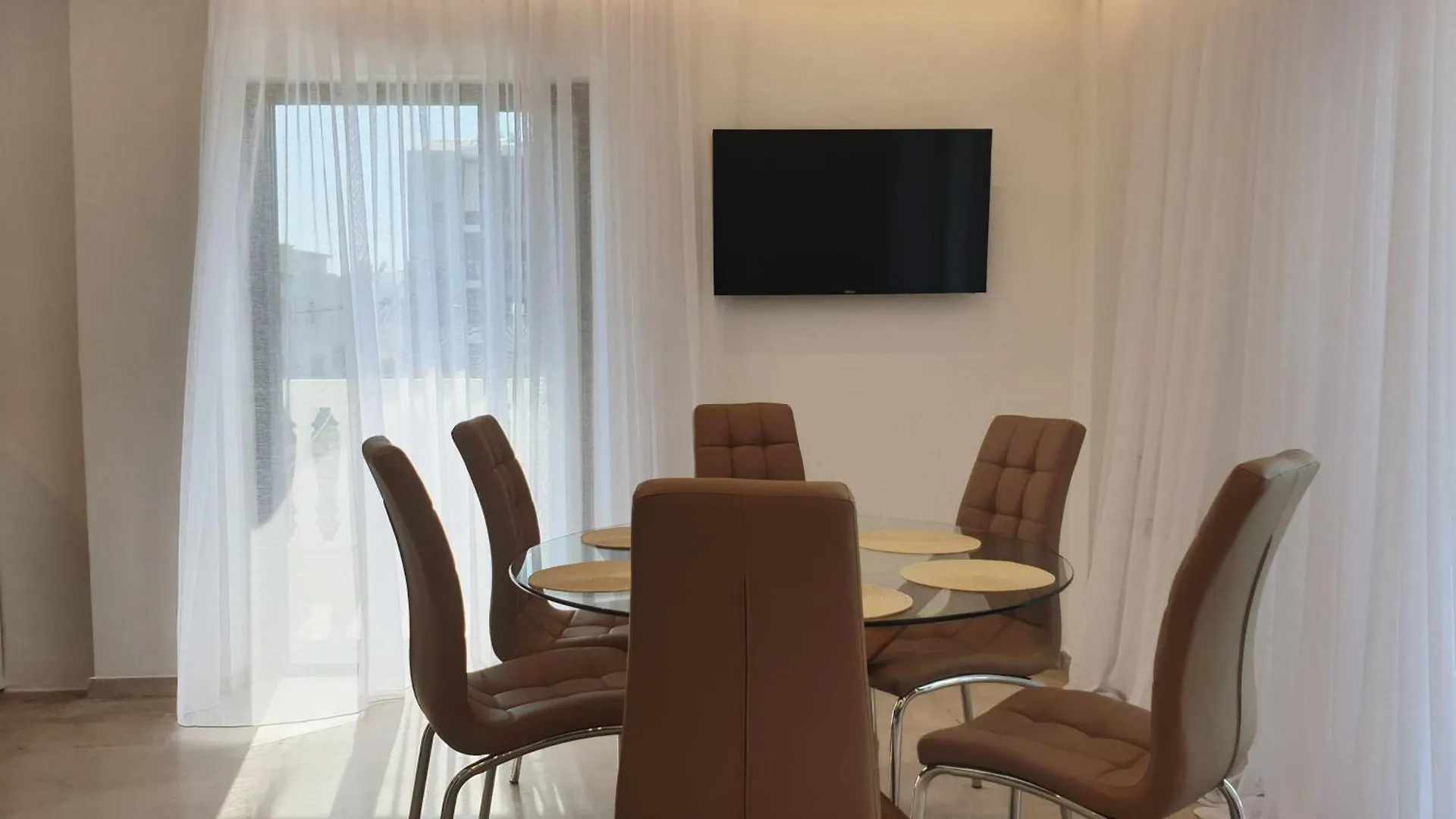 Eantos Studios And Suites Peraía Apartman